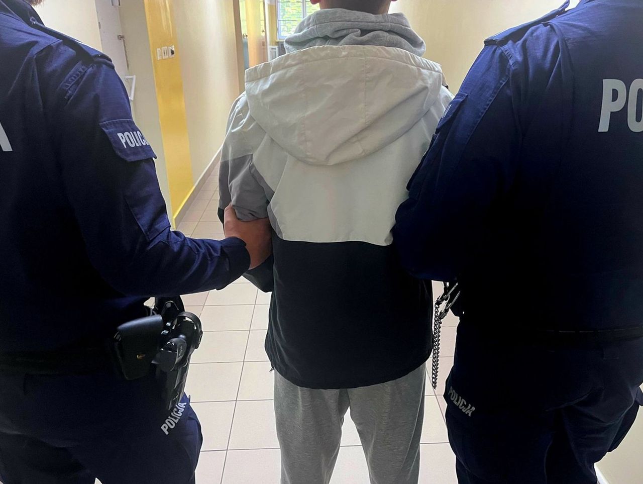 Wasilkowo: Kłótnia nastolatków w taksówce. Jeden wyciągnął pistolet