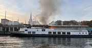 Szczecin: Pożar barki przy nabrzeżu Wieleckim