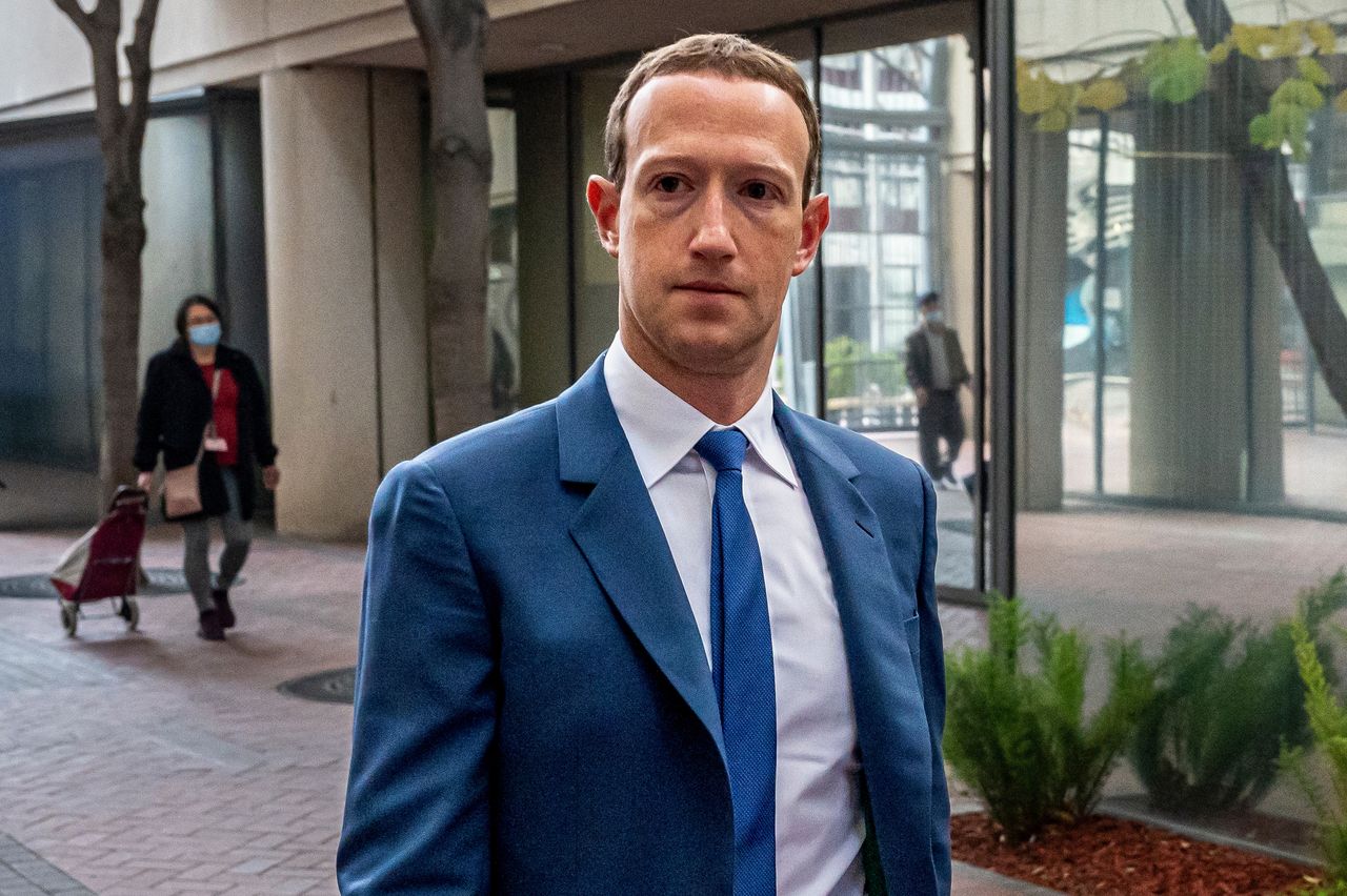 Mark Zuckerberg, chief executive officer of Meta Platforms Inc., arrives at federal court in San Jose, California, US, on Tuesday, Dec. 20, 2022. The Federal Trade Commission claims Meta's plan to buy the competitor will give it an unfair advantage in the burgeoning VR market. Photographer: David Paul Morris/Bloomberg via Getty Images