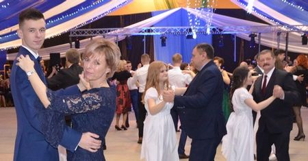 Tradycyjnie w „Bartoszu. Bal w murach szkoły [Fotorelacja]