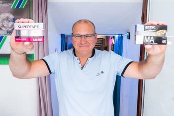 Kaseta wraca do łask! Nostalgia zapisana na taśmie. Poczujesz ją w Muzeum Kaset Audio i Sprzętu Hi-Fi w Poznaniu