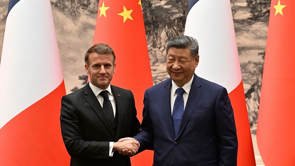 France's President Macron Visits China
BEIJING, CHINA - DECEMBER 4: France's President Emmanuel Macron and China's President Xi Jinping (R) shake hands after a joint press conference at the Great Hall of the People on December 3, 2025 in Beijing, China. Macron is on an official visit to China that comes on the heels of continuing tension over trade between China and the EU. (Photo by Adek Berry-Pool/Getty Images)
Pool
bestof, topix
