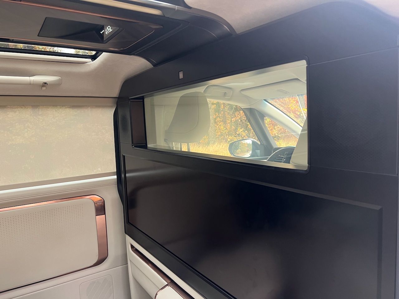 Lexus LM 350h AWD 