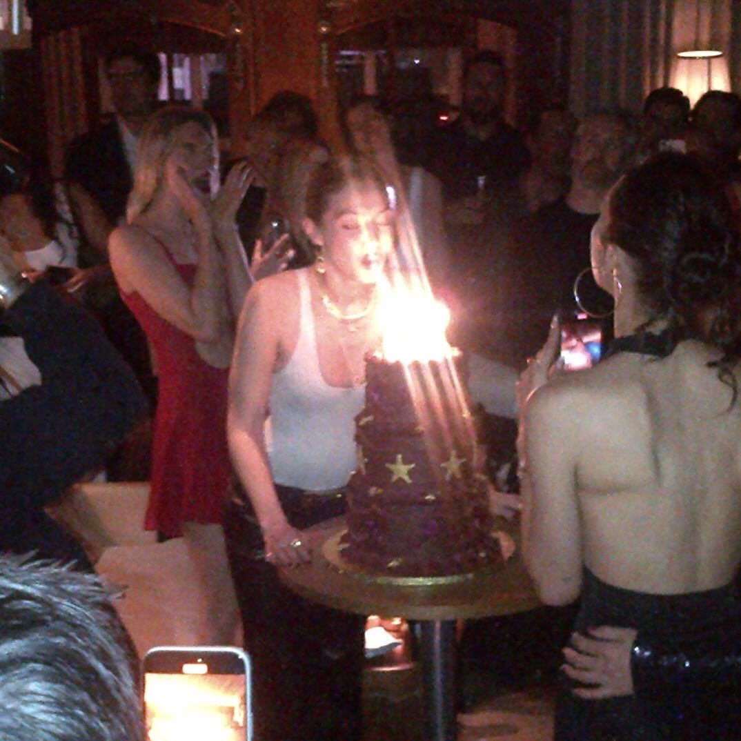 Gigi Hadid hucznie świętowała swoje 30. urodziny