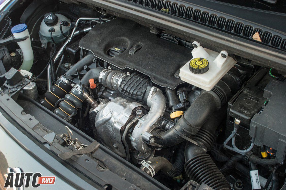 Silnik 1.6 HDI w dużym rodzinnym vanie jakim jest Peugeot 5008 to również przejaw skutecznego downsizingu