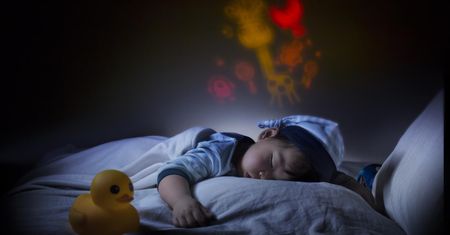 "Ach, śpij kochanie" i inne kołysanki. Dlaczego warto je śpiewać dzieciom?
