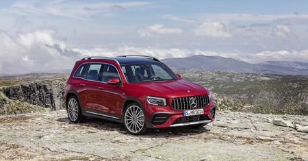 Mercedes-AMG GLB 35 - debiut praktycznego i szybkiego SUV-a