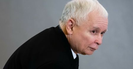 Kaczyński przerwał objazd po kraju. "Uciekł"