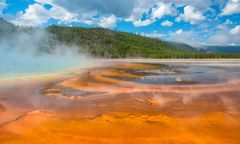 USA. Ponad 100 trzęsień ziemi w Yellowstone w ostatnim miesiącu. Wulkan może wybuchnąć?