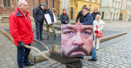 Mieszkańcy Wrocławia wyszli na ulice. Chcą odwołać prezydenta Sutryka