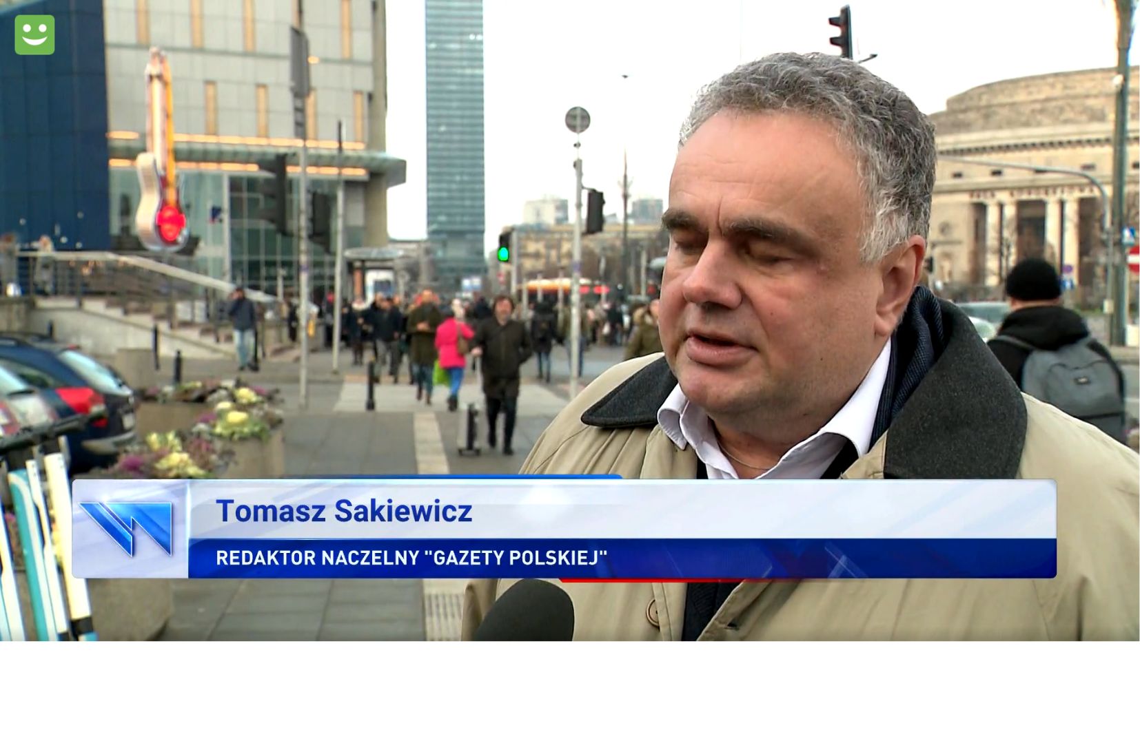 - Władza bez odpowiedzialności to prosta droga do Patologii - słyszymy głos Wąża, a po chwili Tomasz Sakiewicz dodaje: -Sędzia, który łamie prawo, nie odpowiada przed prawem, to jest farsa sądownictwa. I wtedy w materiale pojawia się utwór "Maty" 
