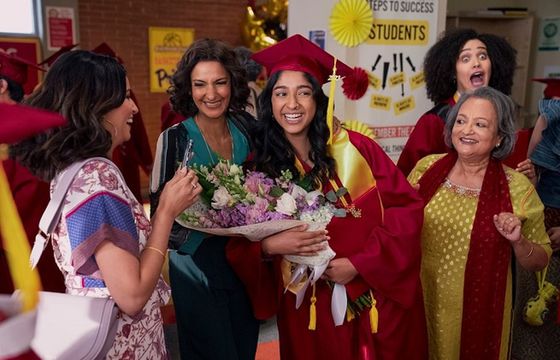 „Jeszcze nigdy…” Devi nie wyjeżdżała na studia. Recenzja finałowego sezonu serialu Netfliksa