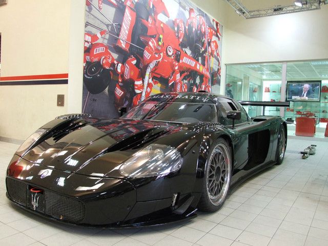 Uliczne Maserati MC12 Corsa #1