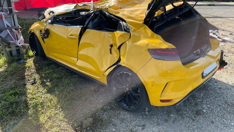 Zniszczone auto po wypadku