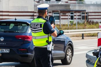 Kierowcy wpadali jeden po drugim. Policja wystawiła 715 mandatów