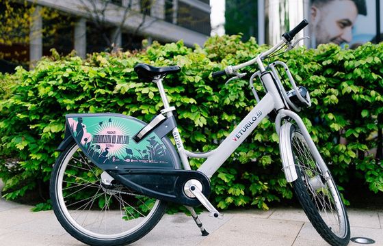 Ponad połowa Polaków chce reklam na miejskich rowerach