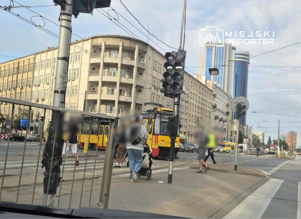 Warszawa: Wykolejenie tramwaju na Ochocie. Na miejscu pracowały służby Tramwajów Warszawskich