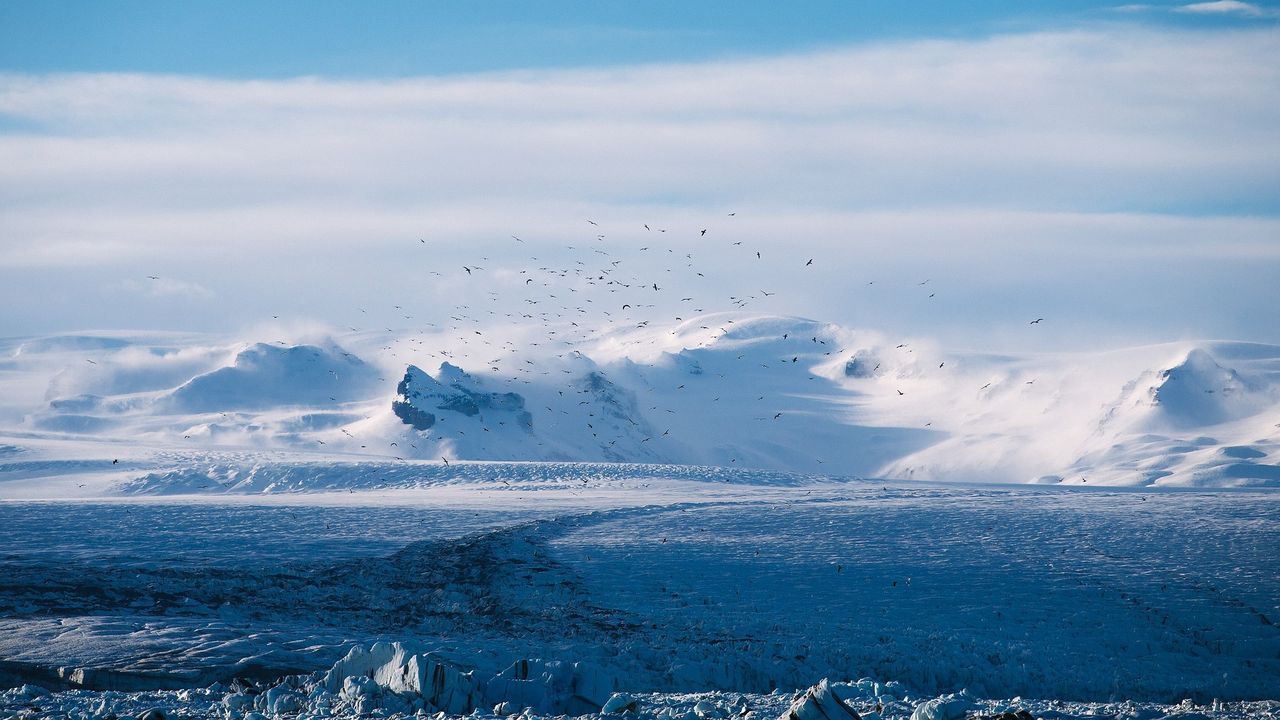 Lodowiec na Grenlandii rozpada się