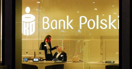 PKO Bank Polski ostrzega. Uważaj podczas zakupów