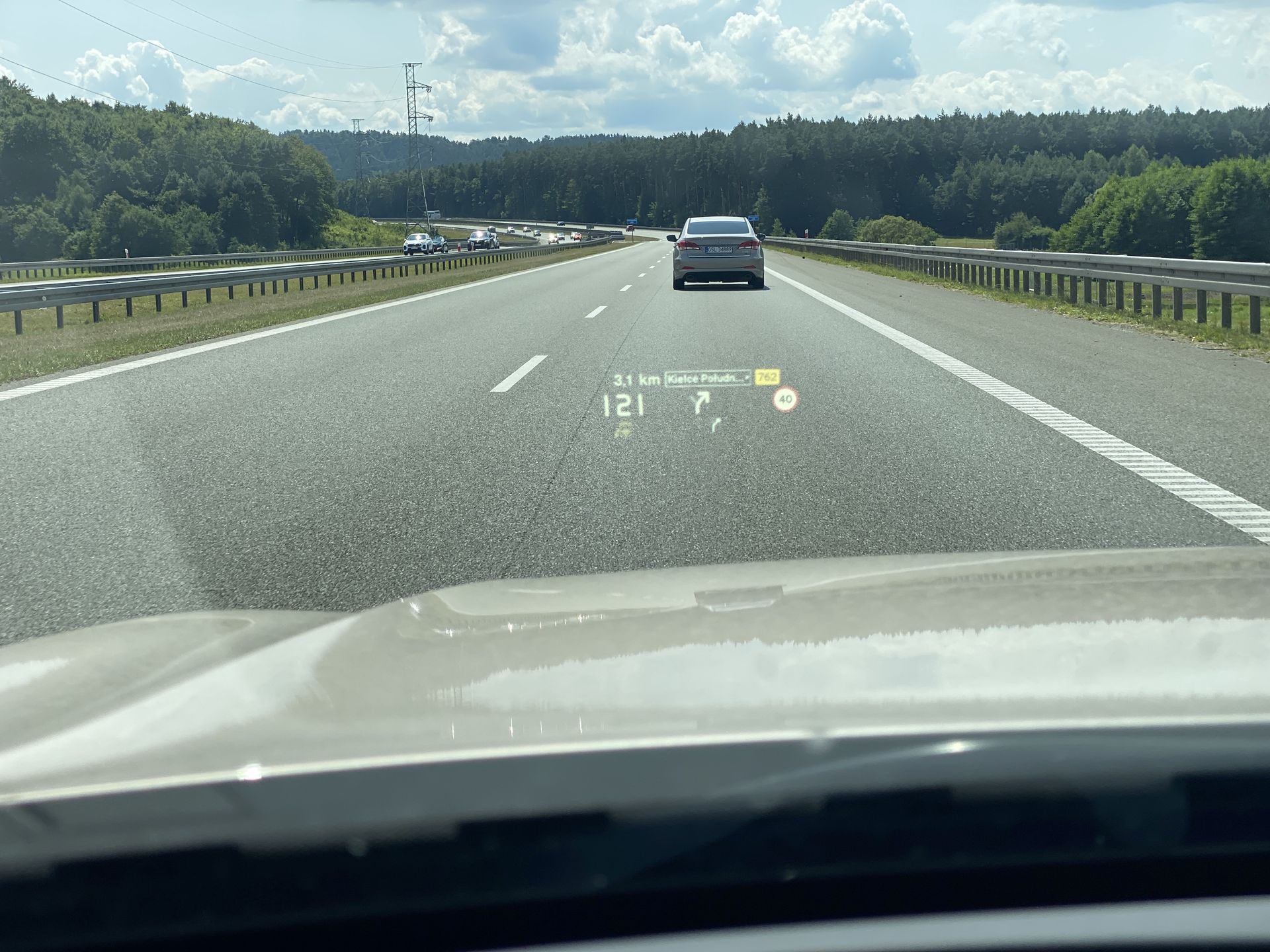 Volvo S90 ma problemy z "czytaniem" znaków