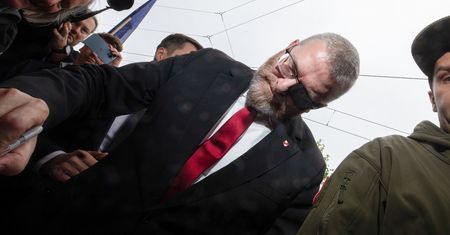 Strajk uratował Brauna. Media: Korespondencja utknęła