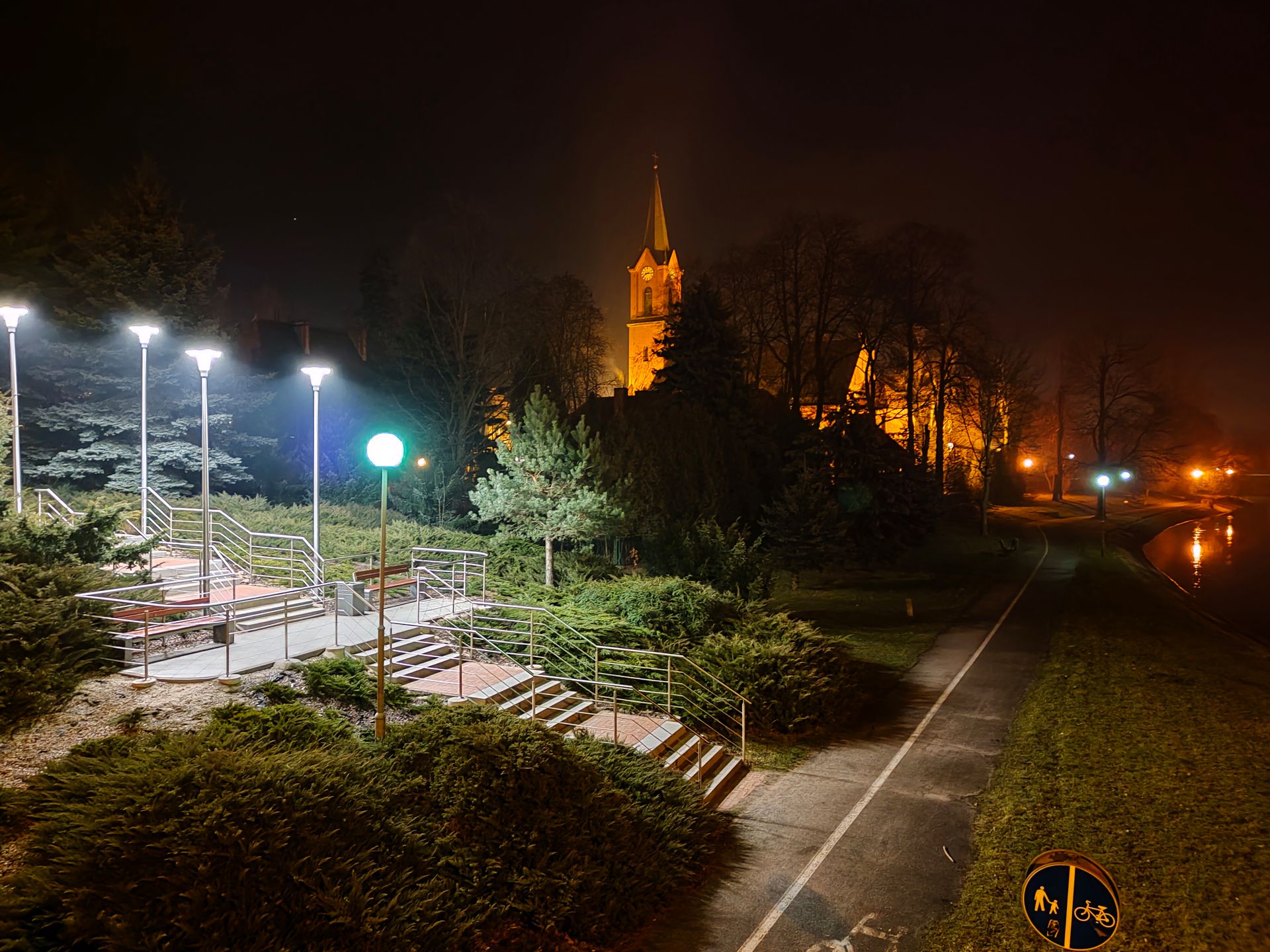 Test najtańszego smartfonu z aparatem 108 Mpix. realme 8 Pro spełnia swoje obietnice 65