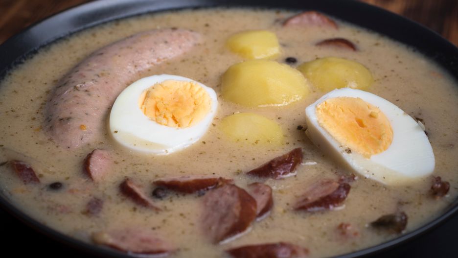 barszcz, zupa, obiad, gotowanie, lunch, przepyszny, gotowane, żurek, jajko, danie, domowy, wiejski, jedzenie, jaj, smażone, bekon, grzanki, bochenki, pomidor, jajko sadzone, zoltko, swiezy, poranek, dania, delikatesowy, tradycyjny