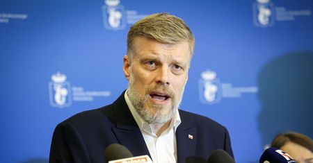 Zandberg o sprawie szpitala. Wskazał na wiceprezydent Warszawy