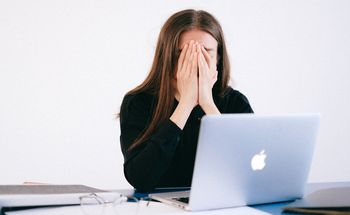 Bezrobocie wśród młodych Polaków rośnie. Najważniejsze wyzwania polskiego rynku pracy