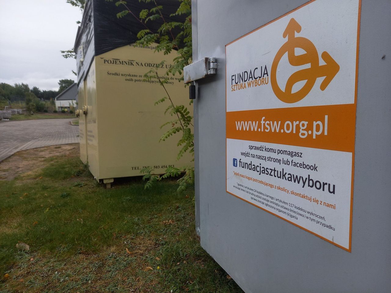 Chojnice: Nowe kontenery na odzież w gminie już stoją. Są pod okiem kamer
