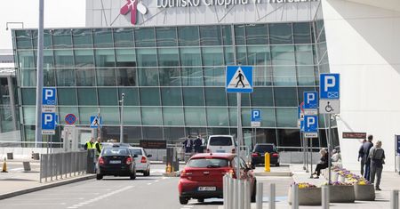Był poszukiwany czerwoną notą Interpolu. Wpadł na lotnisku w Warszawie