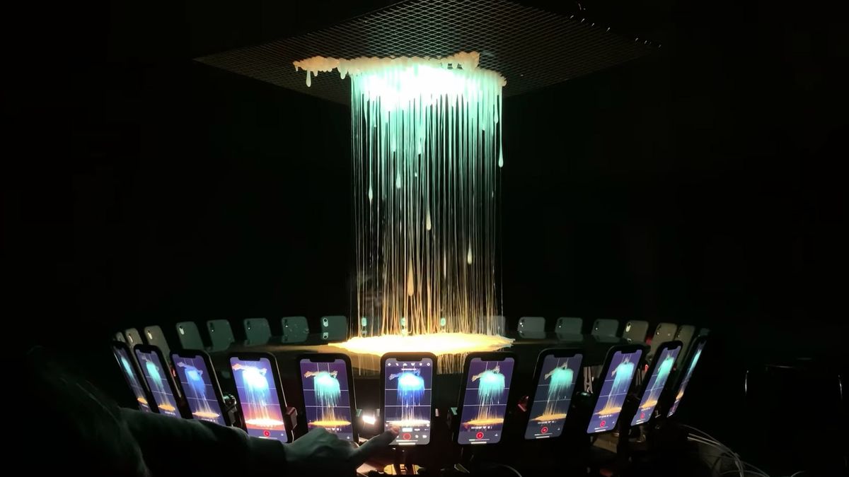 Do stworzenia tego abstarkcyjnego filmu potrzebne były 32 iPhone'y XR 1