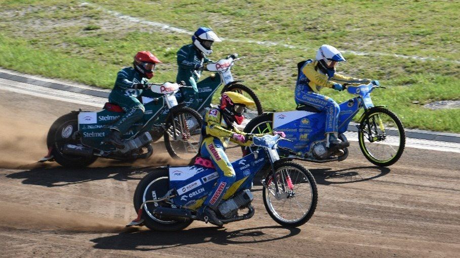 Pierwszy mecz obu drużyn w tym sezonie, który rozegrano 6 maja w Zielonej Górze, zakończył się zwycięstwem Falubazu 53:36.