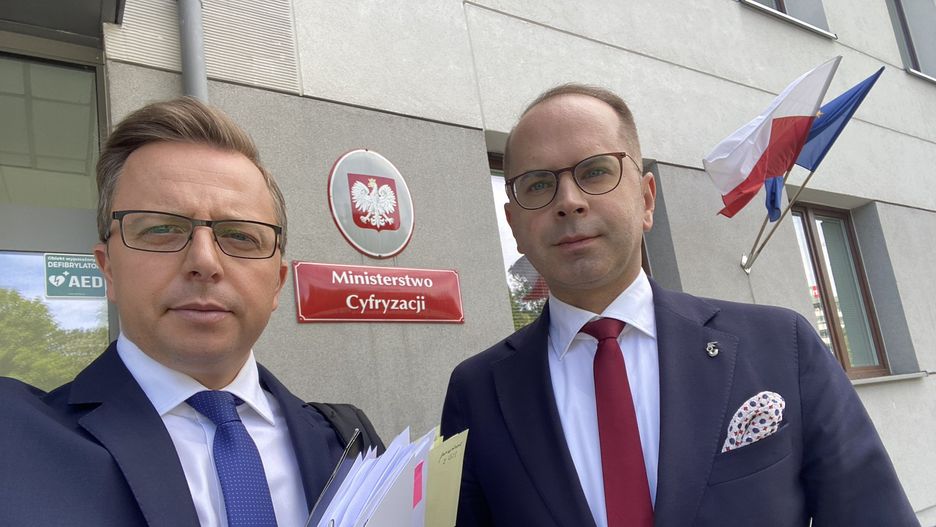 Posłowie KO