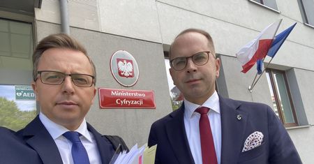 "Stop bezkarności". Posłowie KO chcą pozwać Szumowskiego