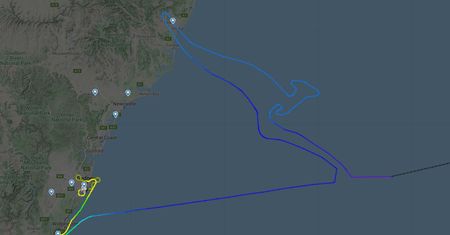 Boeing 747 narysował kangura na niebie i leci na "cmentarzysko". To ostatni lot Jumbo Jeta Qantas