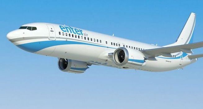 Linie lotnicze z zarzutami. Pasażerowie skarżyli się na Facebooku