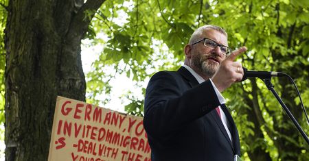 Konfederacja Korony Polskiej i jej "atuty". Dlaczego ludzie chcą głosować na Brauna? [OPINIA]