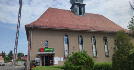 Sklep spożywczy w byłym kościele. Prawdopodobnie jedyny taki przypadek w Polsce