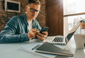 Statistica: bankowe aplikacje na smartfony biją kolejne rekordy