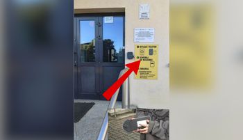 Pierwsza szkoła w Polsce. Wywiesili tabliczkę. "Uczniowie chcieli"