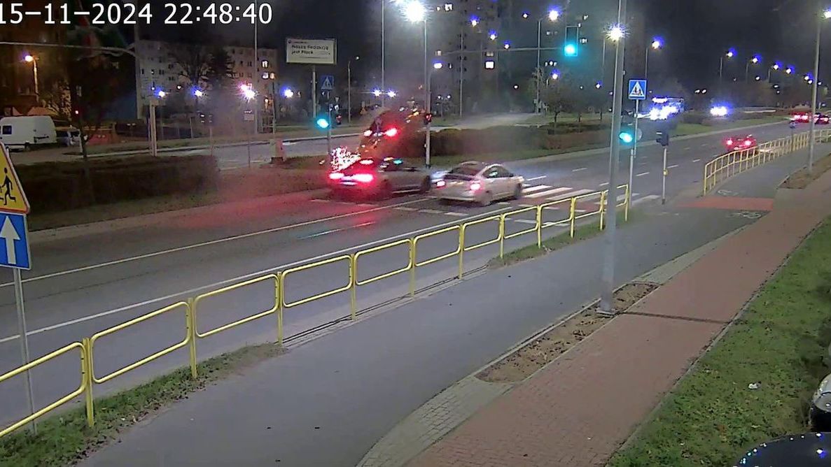 Lot kierowcy nad pasem zieleni 