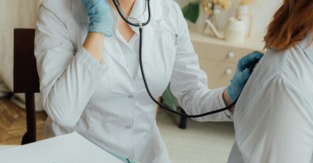 Płacą 11 tys. zł. Szukają do pracy w więzieniu pielęgniarki