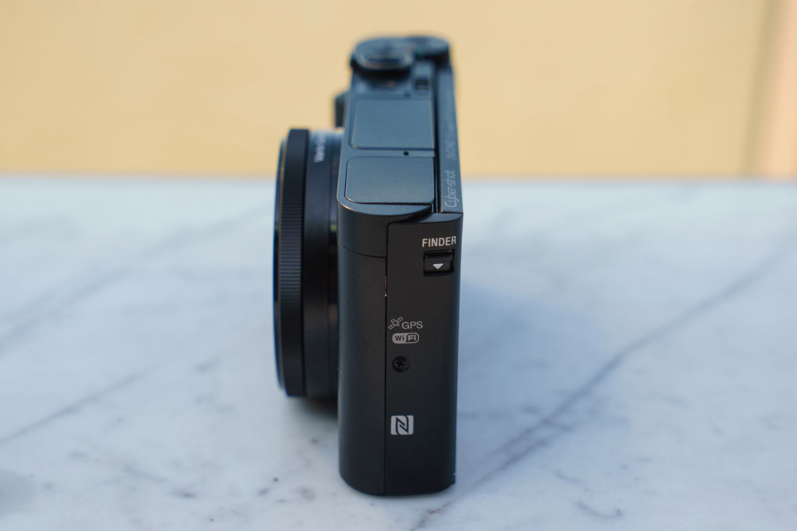 Sony HX90 – pierwsze wrażenia z premiery 15