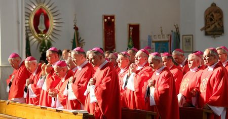 "Żal i smutek". Dominikanin rozliczył Episkopat