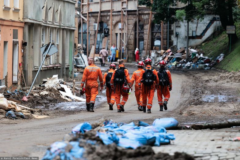 Zalało dom ubezpieczony na milion. PZU chce dać 85 tys. zł. Firma tłumaczy