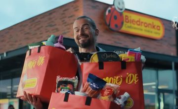 750 reklam, coraz więcej marek własnych. Tak promuje się Biedronka