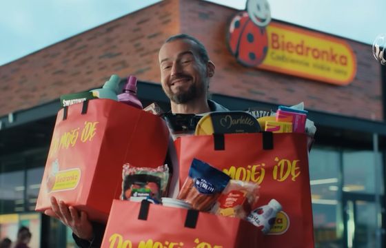 750 reklam, coraz więcej marek własnych. Tak promuje się Biedronka