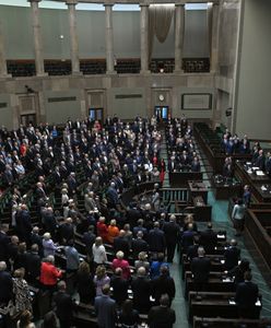 Awantura w Sejmie. Krzyki i skandowanie podczas głosowań [RELACJA NA ŻYWO]