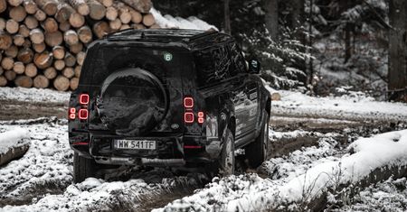 Test: Land Rover Defender 130 – około 1000 zł za litr